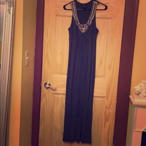 Green maxi dress with mosaic collar